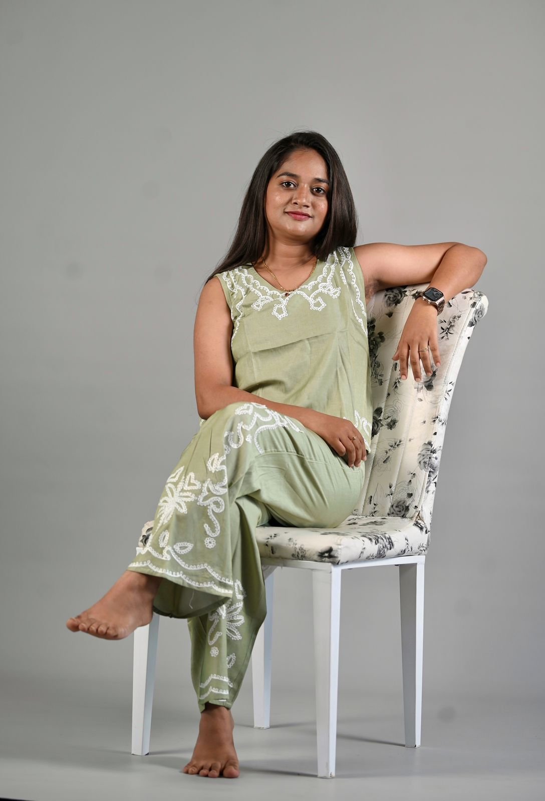 Pistachio embroidery set 014